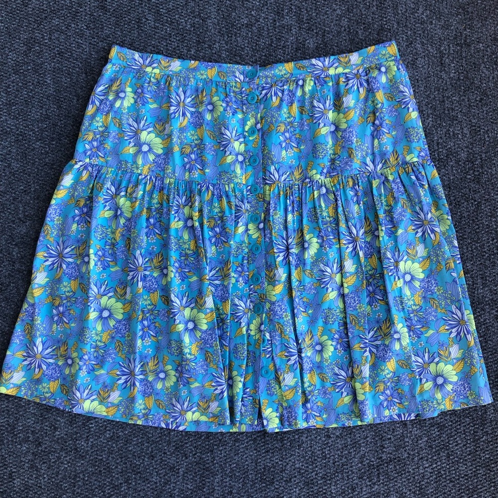 ModCloth button front floral skirt size 26W